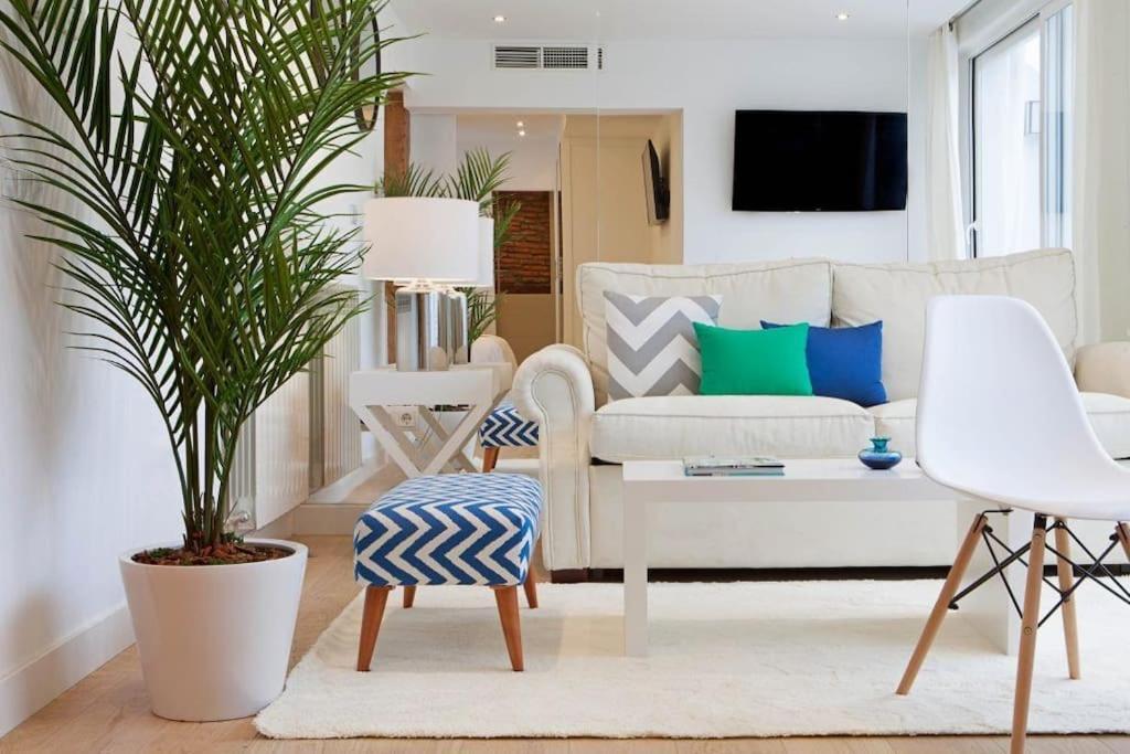شقة Luminoso Apartamento Con Terraza En Sol مدريد المظهر الخارجي الصورة