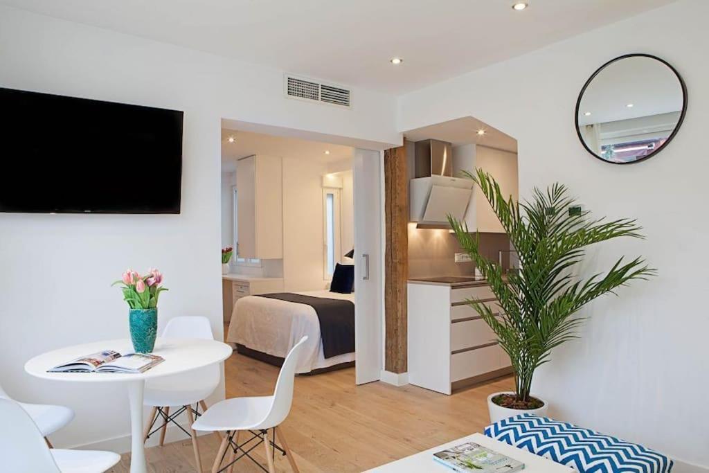 شقة Luminoso Apartamento Con Terraza En Sol مدريد المظهر الخارجي الصورة