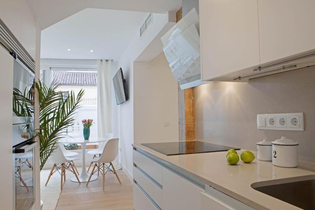 شقة Luminoso Apartamento Con Terraza En Sol مدريد المظهر الخارجي الصورة